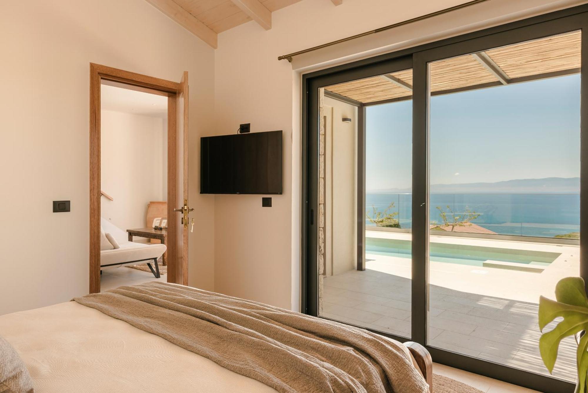 Hilaritas Luxury Suites Sea View, Private Pool & Jacuzzi Paradise Ratzaklion Exterior photo