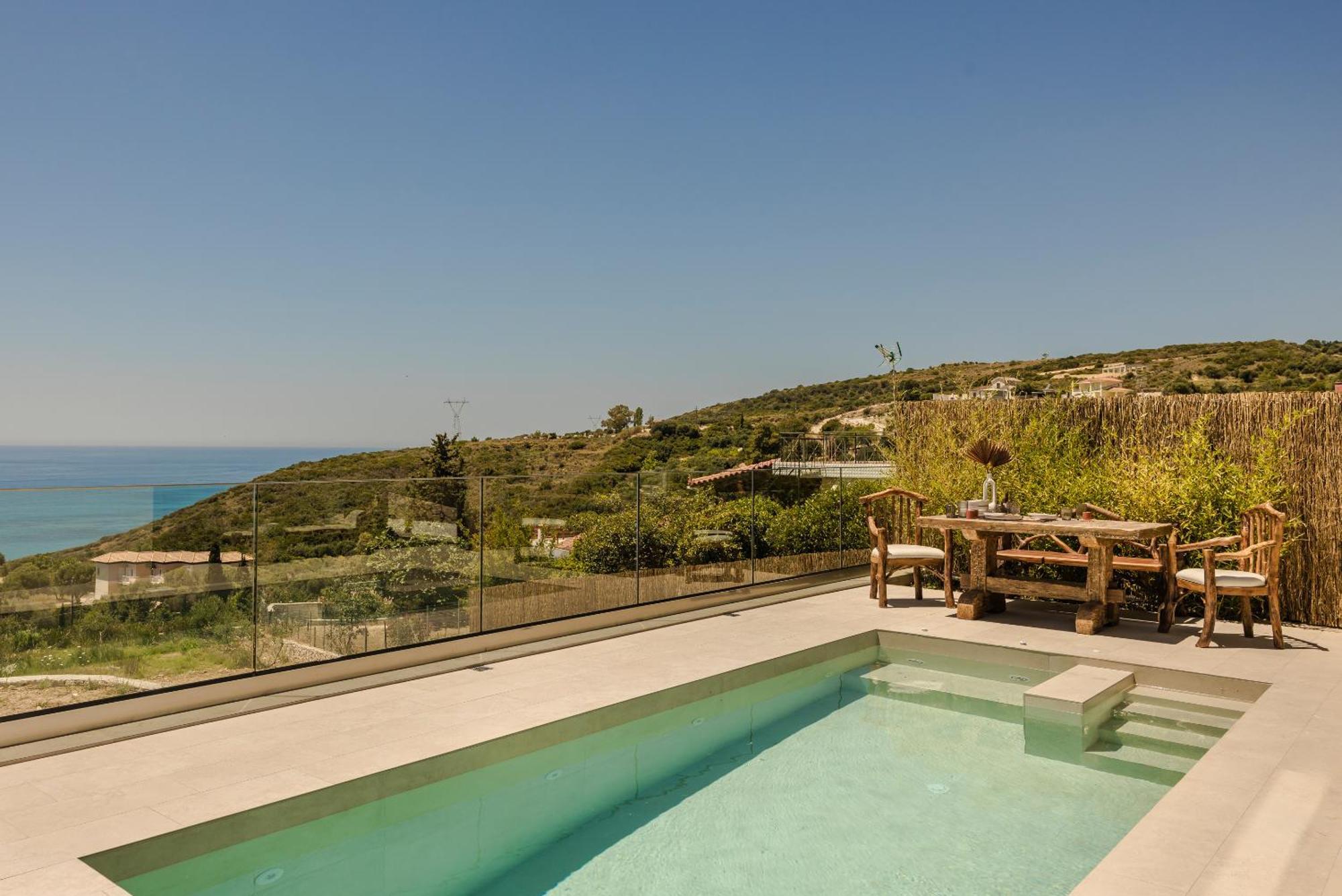 Hilaritas Luxury Suites Sea View, Private Pool & Jacuzzi Paradise Ratzaklion Exterior photo