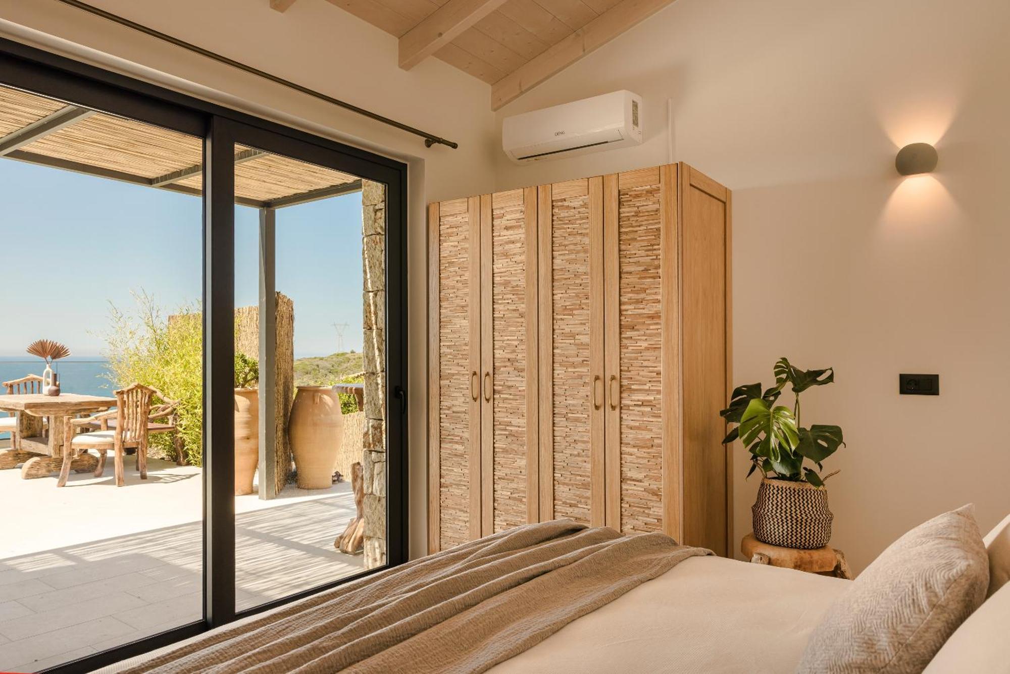 Hilaritas Luxury Suites Sea View, Private Pool & Jacuzzi Paradise Ratzaklion Exterior photo